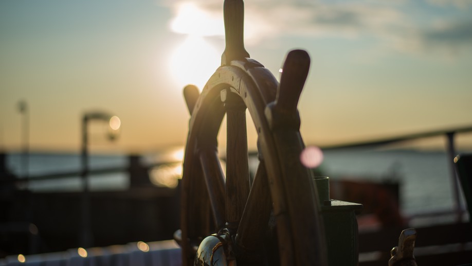 Play for Time when the Ship is Threatening to Sink? Voluntary Disclosure Choices under Going Concern Uncertainty